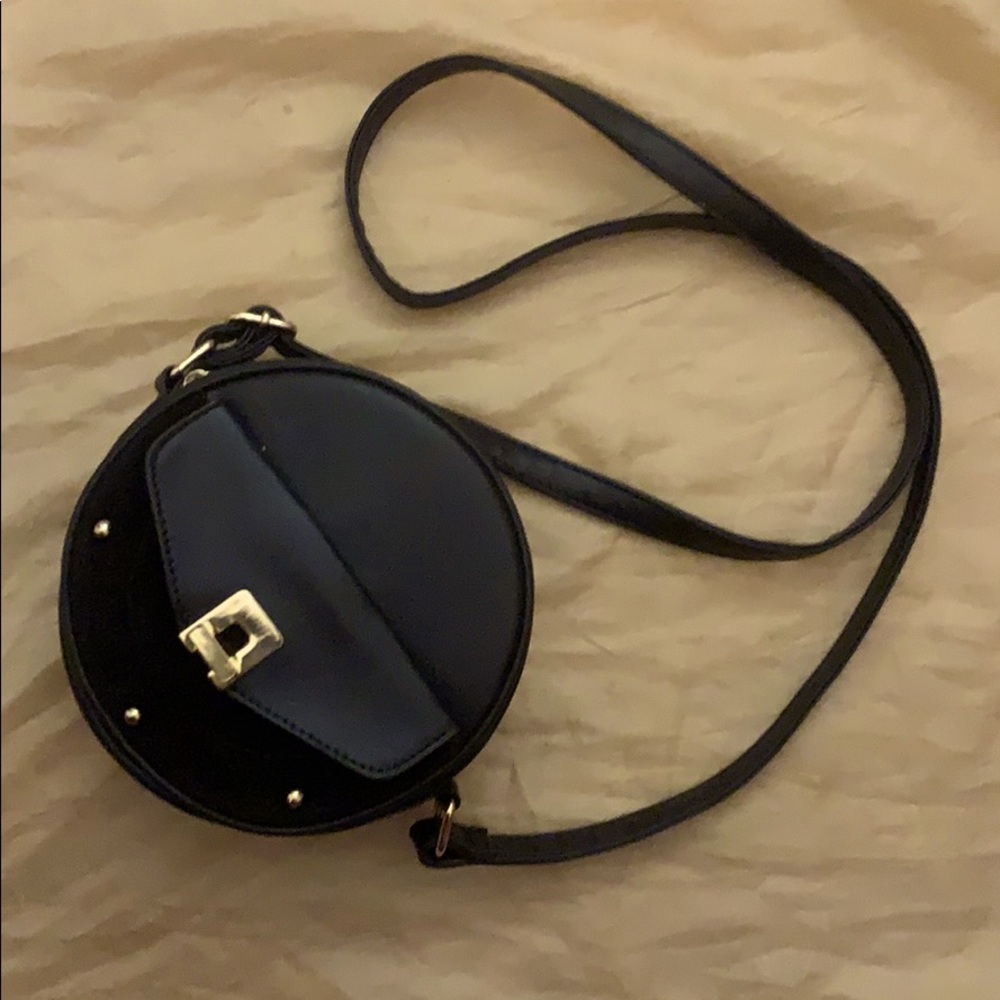 Black circle purse